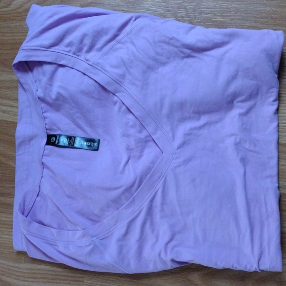 Light purple t-shirt - Picture 3 of 4